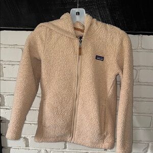 Patagonia girls osito jacket size L (12) great used condition.